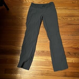 Mount Hardwear DYNAMA Women's Gray hiking/travel UPF pants size small EUC